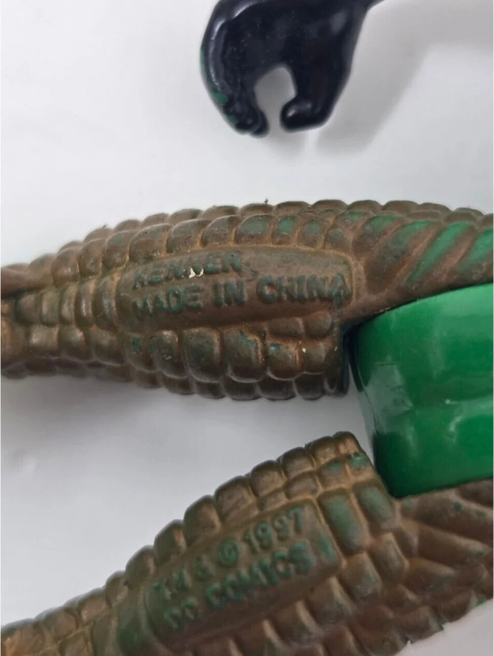 Kenner 1997 DC Comics Batman Action Figure Green And Bronze Armor Suit Design